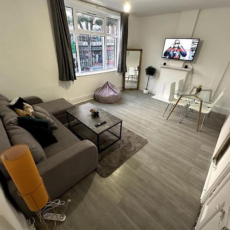 Wonderful 2 Bedroom On Tower Bridge Londres Exterior foto