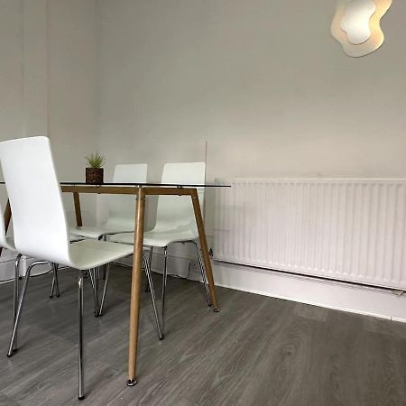 Wonderful 2 Bedroom On Tower Bridge Londres Exterior foto