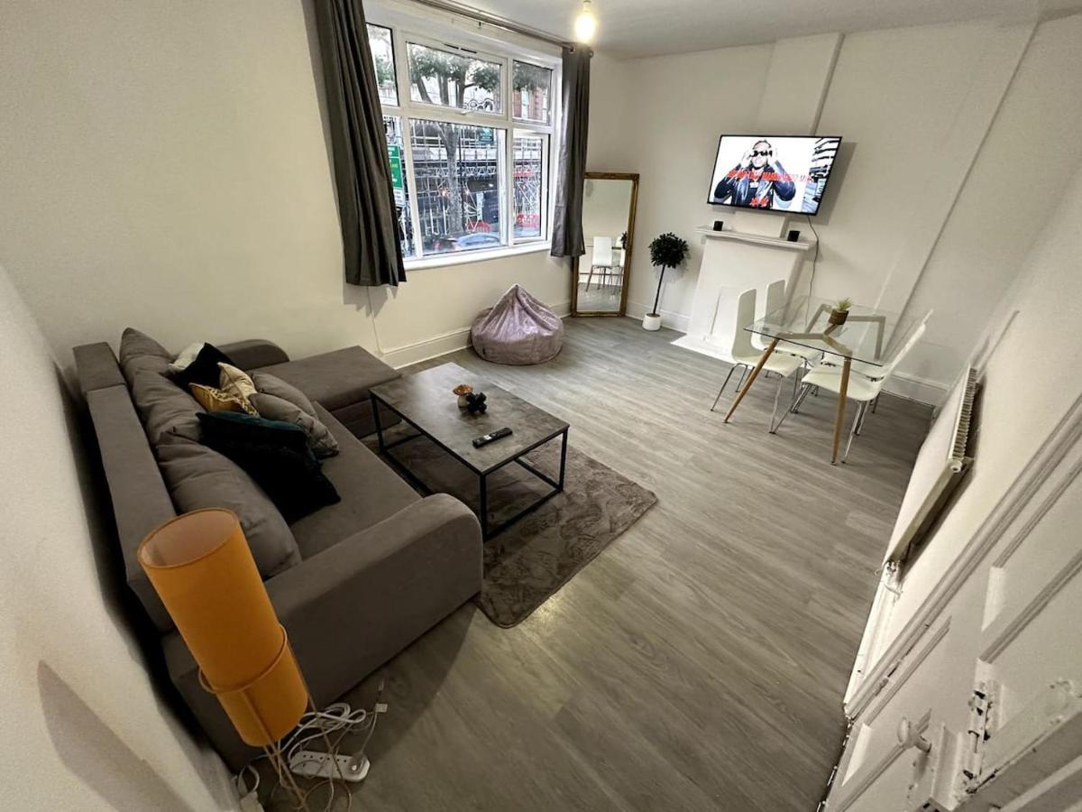 Wonderful 2 Bedroom On Tower Bridge Londres Exterior foto